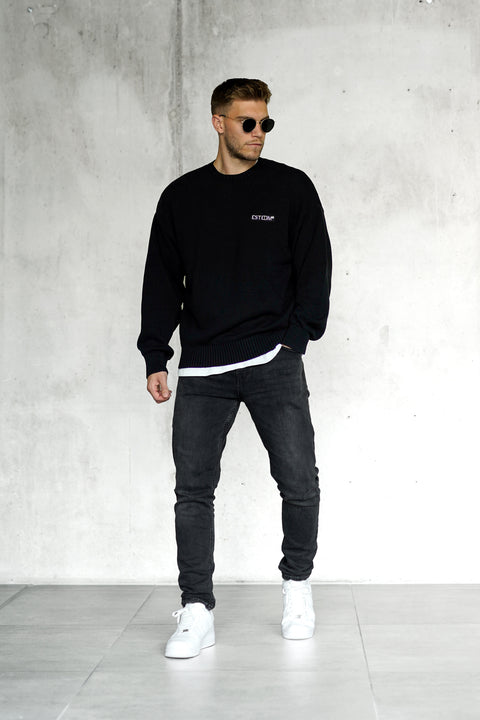 BLACK OVERSIZED KNIT SWEATER