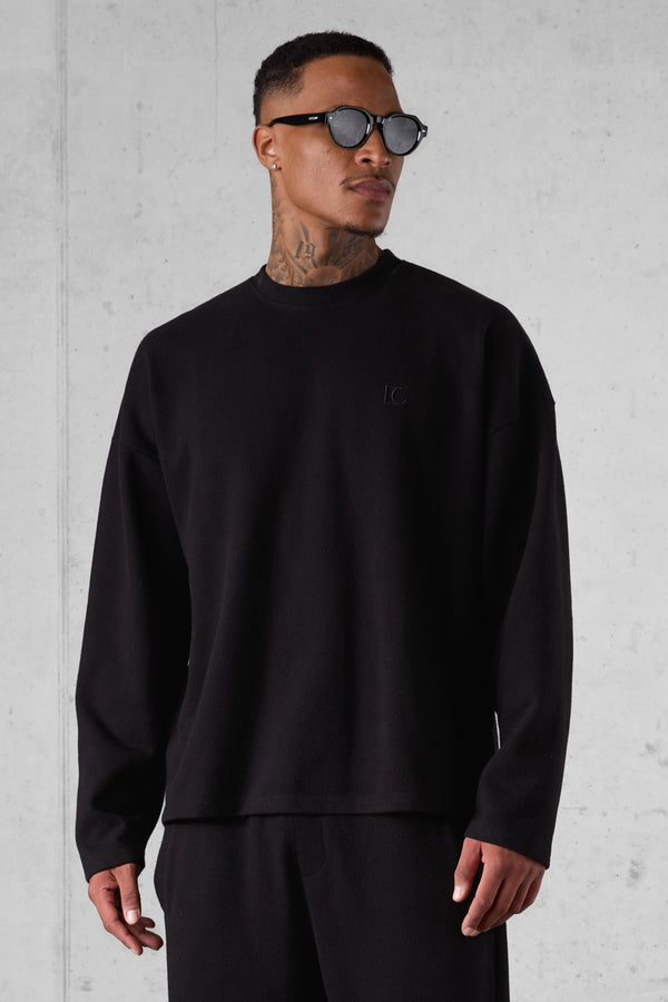 BLACK COMFY OVERSIZED SWEATER