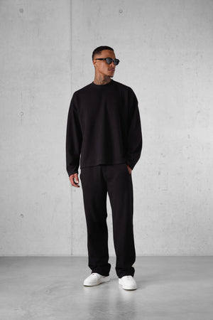 BLACK COMFY OVERSIZED SWEATER