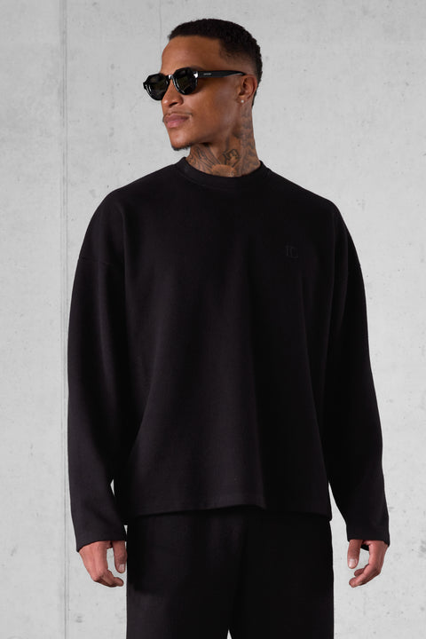 BLACK COMFY OVERSIZED SWEATER