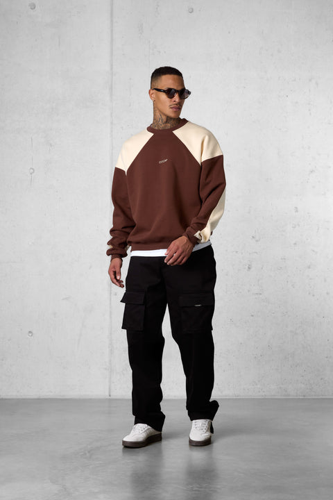 DOWNTOWNBROWN TWO TONE OVERSIZED SWEATER
