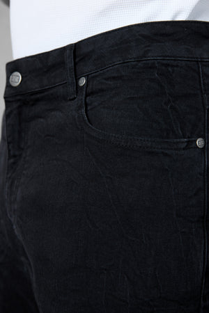 WASHED BLACK WRINKLED STRAIGHT JEANS
