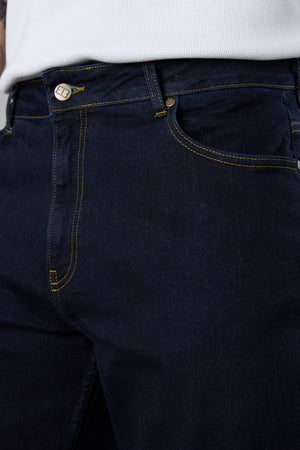 WASHED DARKBLUE CONTRAST LOOSE JEANS